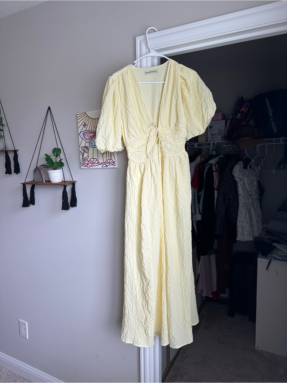 Abercrombie & Fitch Light Yellow Puff-Sleeve Midi Dress